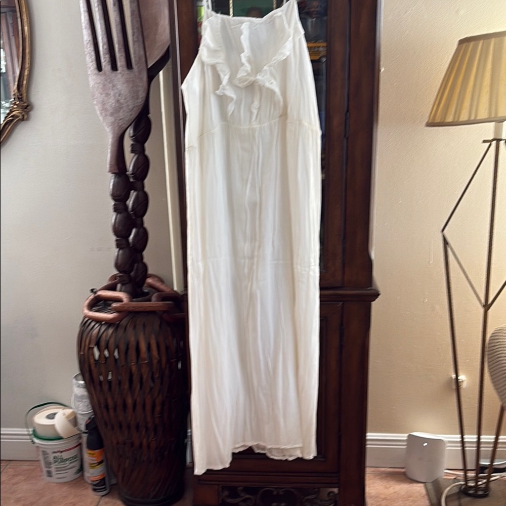 Elegant White Maxi Dress